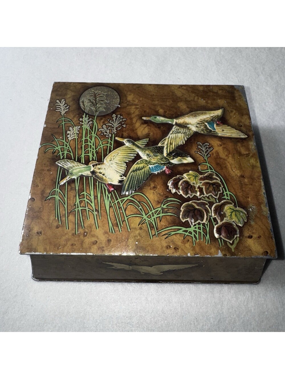 Vintage Daher England Duck Tole Tin Box Flying Ducks Marsh Scene Hinged Lid